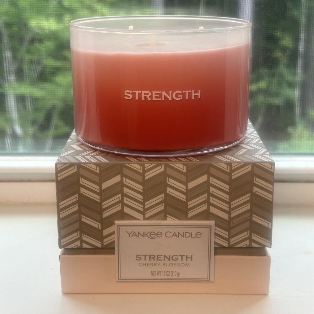 Yankee Candle Making Memories Collection Strength Cherry Blossom Scent 3-Wick